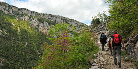 Wanderung zur Pëllumbas Höhle - auch Phella e Zi genannt