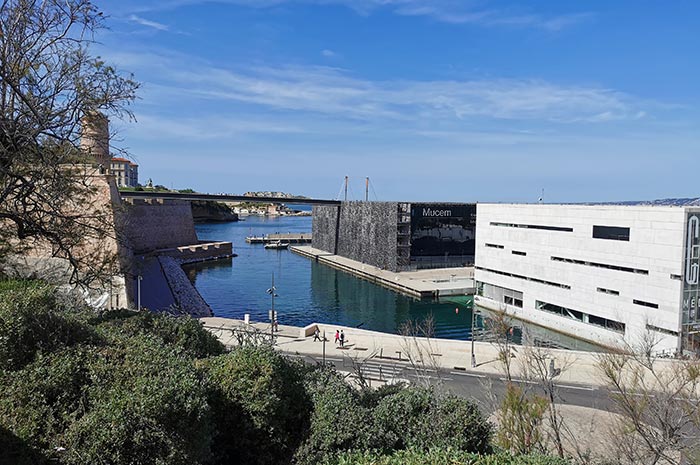 First exploration in Marseille – towards Vieux Port