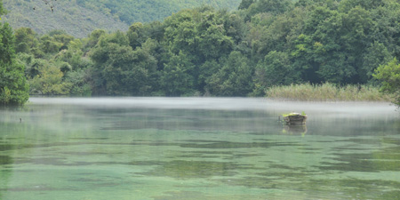 Der Ohridsee und seine blubbernden, unterirdischen Quellen