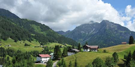 Kleinwalsertal in Vorarlberg - mountain hiking and caravanning