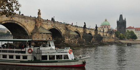 Prague - Hiking tour passing the historic old town