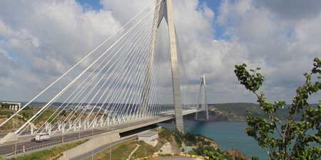 Umstrittene Großprojekte in Istanbul - Die dritte Bosporus Brücke ist bereits im Bau