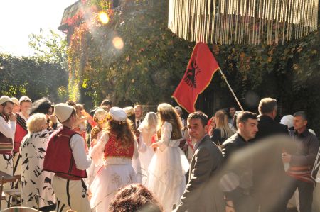 Hochzeit in Albanien – Traditionelle Hochzeitsbräuche