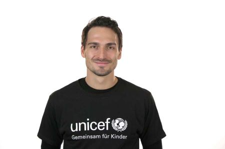 Mats Hummels startet UNICEF-Aktion „Der geschenkte Tag“