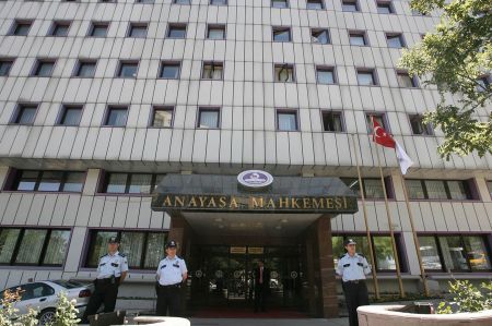 Constitutional court rejects extension of pre-trial detention