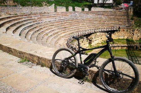 decathlon - Outdoorbekleidung und Sportgeräte sind das Metier