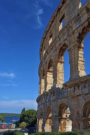 amphitheatre croatia 08