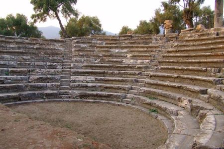 Buleuterion – Versammlungshaus des Rates am Beispiel Nysa