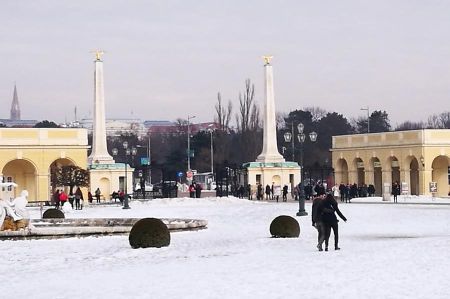 b_450_450_16777215_00_images_austria_vienna_schoenbrunn-im-winter-04.jpg