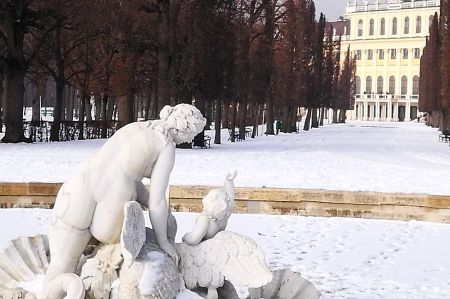 b_450_450_16777215_00_images_austria_vienna_schoenbrunn-im-winter-05.jpg