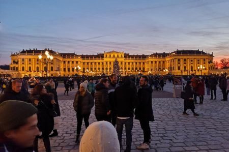 b_450_450_16777215_00_images_austria_vienna_schoenbrunn-weihnachten-03.jpg