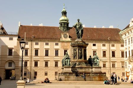 History Travel in the Capital of Art: Vienna