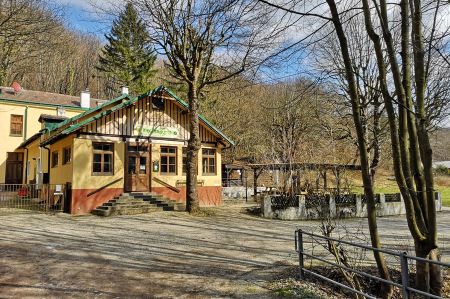 b_450_450_16777215_00_images_austria_vienna_wiener-wald-wandern-04.jpg