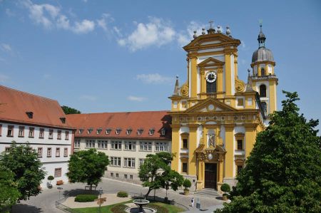 b_450_450_16777215_00_images_deutschland_bayern_kitzingen-stadtrundgang-05.jpg