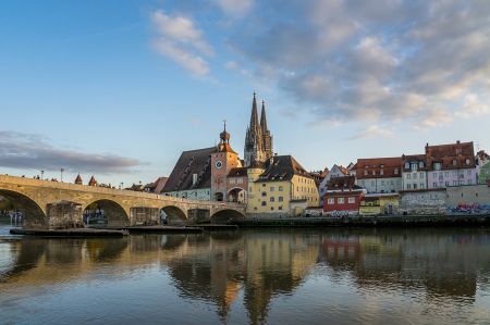 Regensburg - Roman fort and sausage roastery on the Danube
