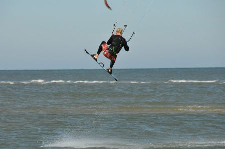 Kite surfing on Spiekeroog beach thanks to steady winds