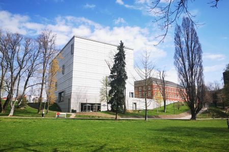 Architektur Bauhaus-Museum mit Himmelsleiter
