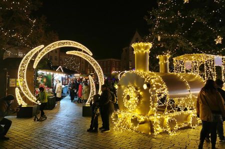Meiningen Christmas magic with ice rink