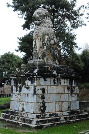 amphipolis loewe 020