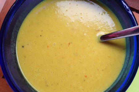 Mango Curry Suppe - auch mit gegrillten Garnelen lecker!