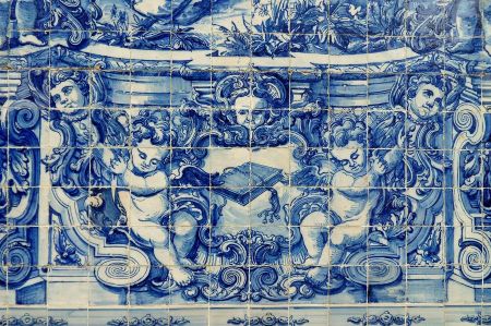 Azulejos – the blue tiles are typical of Porto