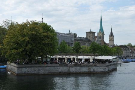 b_450_450_16777215_00_images_schweiz_zuerich-limmat-02.jpg