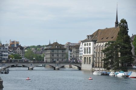 b_450_450_16777215_00_images_schweiz_zuerich-limmat-03.jpg