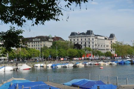b_450_450_16777215_00_images_schweiz_zuerich-limmat-04.jpg