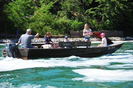 b_450_450_16777215_00_images_schweiz_zuerich_rheinfall-schaffhausen-03.jpg