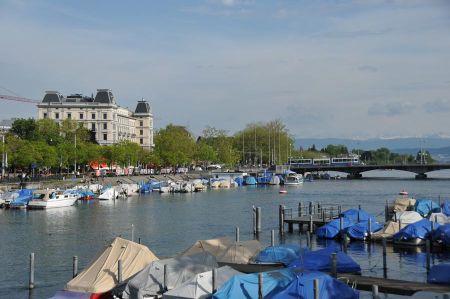 b_450_450_16777215_00_images_schweiz_zuerich_zuerich-beliebte-stadt-02.jpg