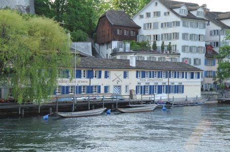b_450_450_16777215_00_images_schweiz_zuerich_zuerich-beliebte-stadt-05.jpg