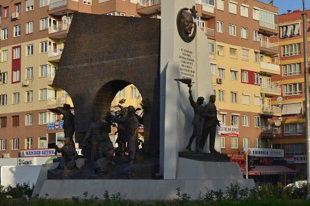 aydin monument