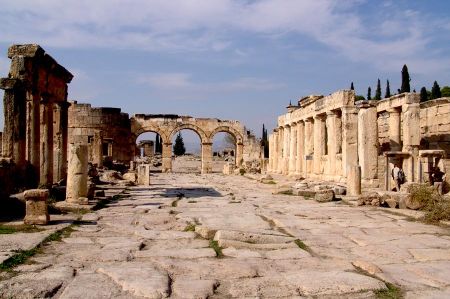 Heilige Stadt - das Antike Hierapolis