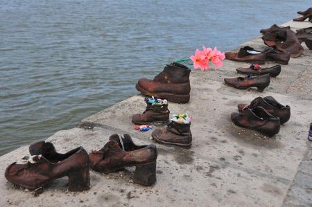 b_450_450_16777215_00_images_ungarn_schuhe-budapest-03.jpg