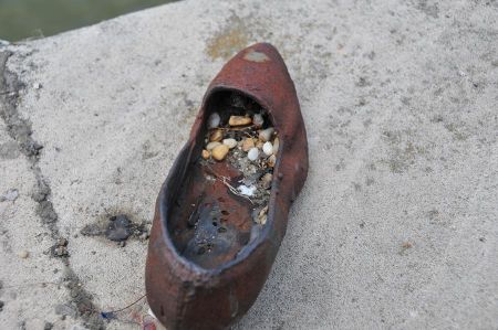 b_450_450_16777215_00_images_ungarn_schuhe-budapest-05.jpg