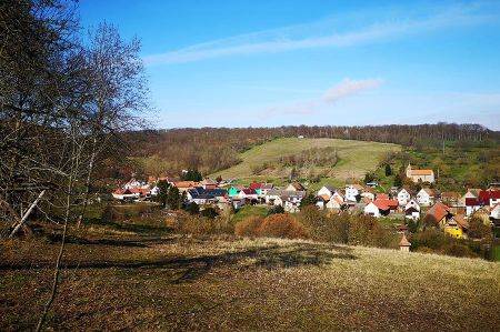 Day hike to the idyllic mountain village of Garnbach