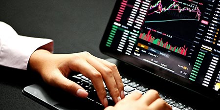 Helpful Tips for Successful Trading During Global Travel