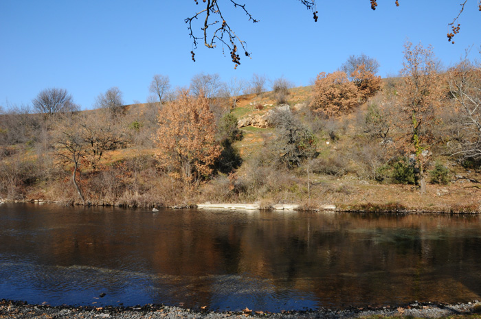 Wandern, Mountainbiken und Fischen bei Agkistro