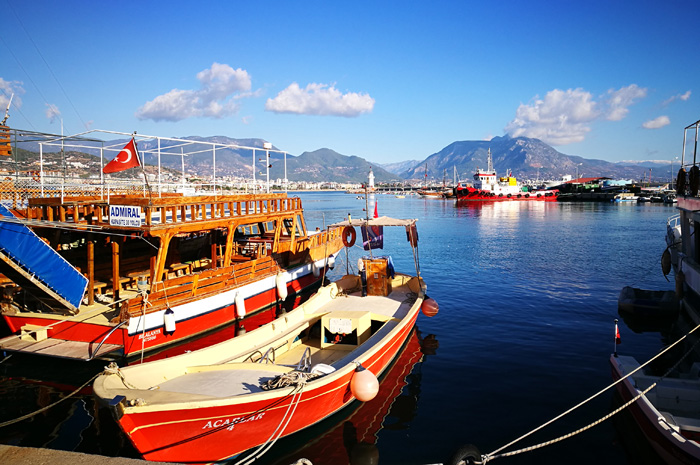 Sunny Alanya - rainy Ayvacik - then the ferry at Lapseki