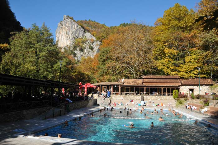 Hiking and bathing at the thermal baths of Pozar