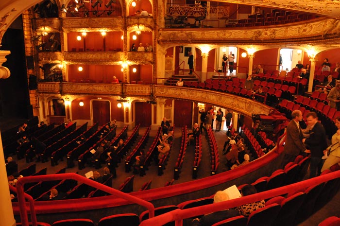  Viyana Volkstheater salonu