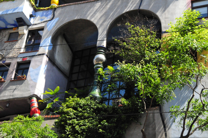 Hundertwasserhaus Vienna - discover more facets
