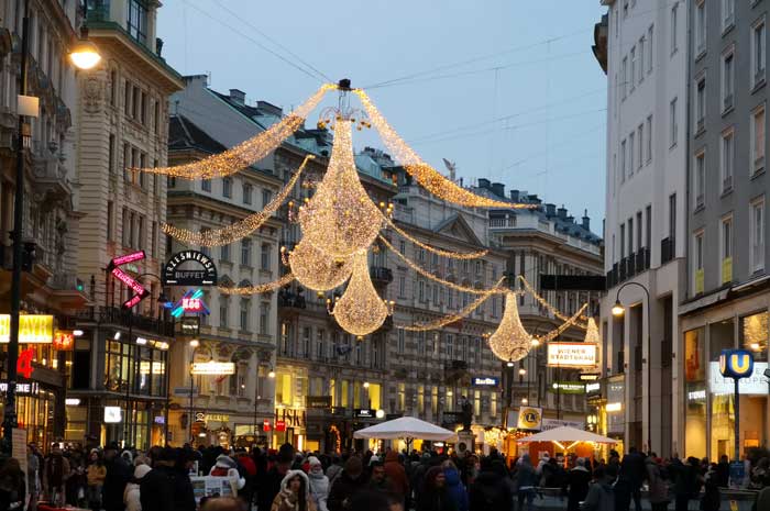 Joining Christmas market on Stephansplatz in Vienna