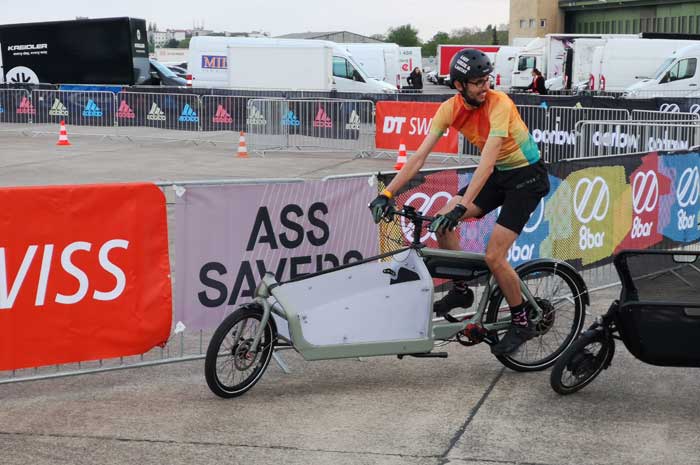 Velo Berlin - tausende Rädern Headliner und Lastenrad Rennen