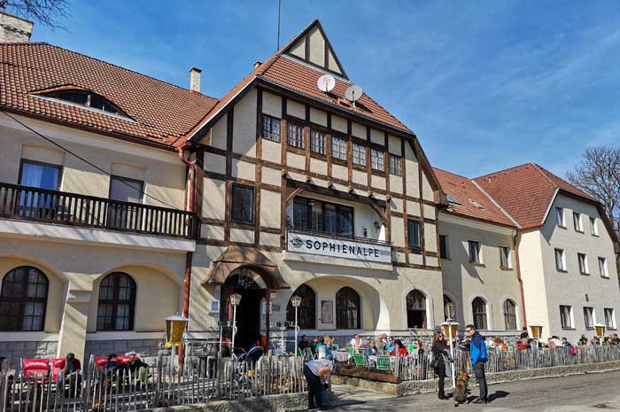 Spaziergang durch den Wienerwald zur Sophienalpe