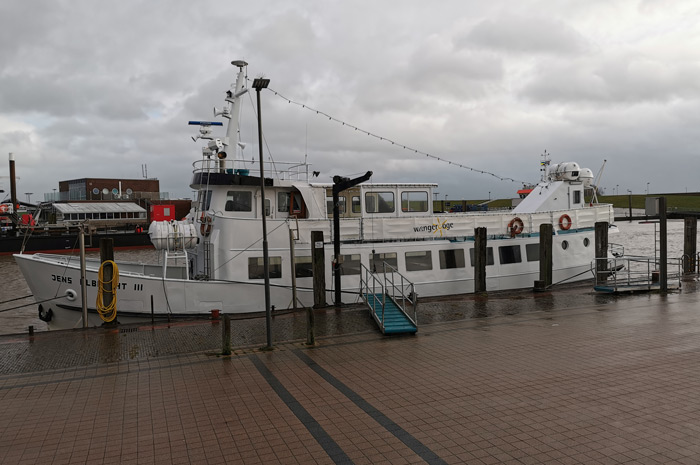 Harlesiel – Orkan an der Nordsee lässt Pegel im Hafen steigen