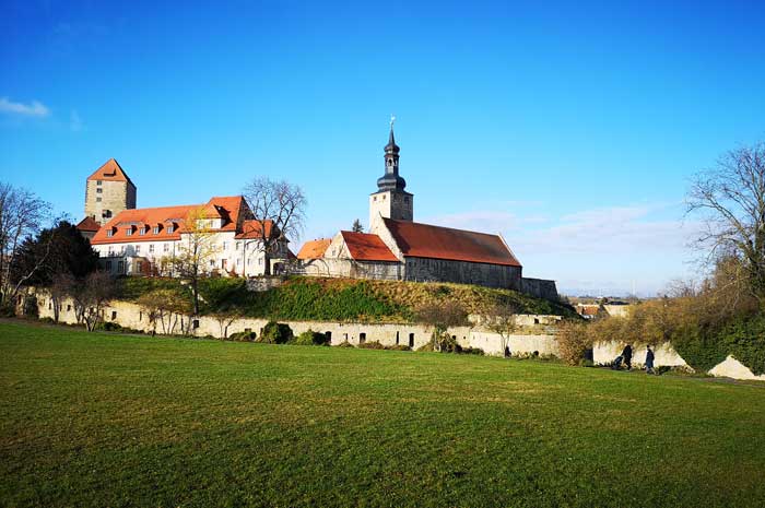 In wonderful sunshine to the castle in Querfurt