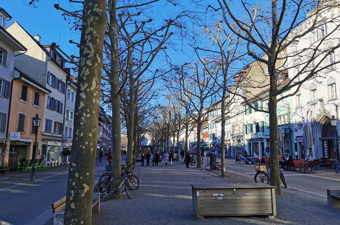 Pasea por Winterthur con un clima primaveral