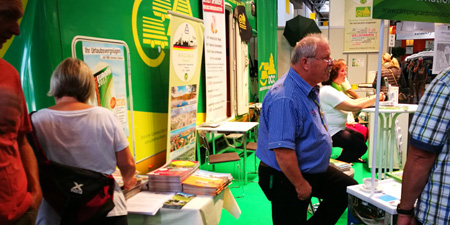 Am Messestand des DCC - Projekt camper-route.de Balkan