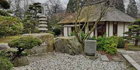 Japanese Garden in Hamburg looks beautiful in winter